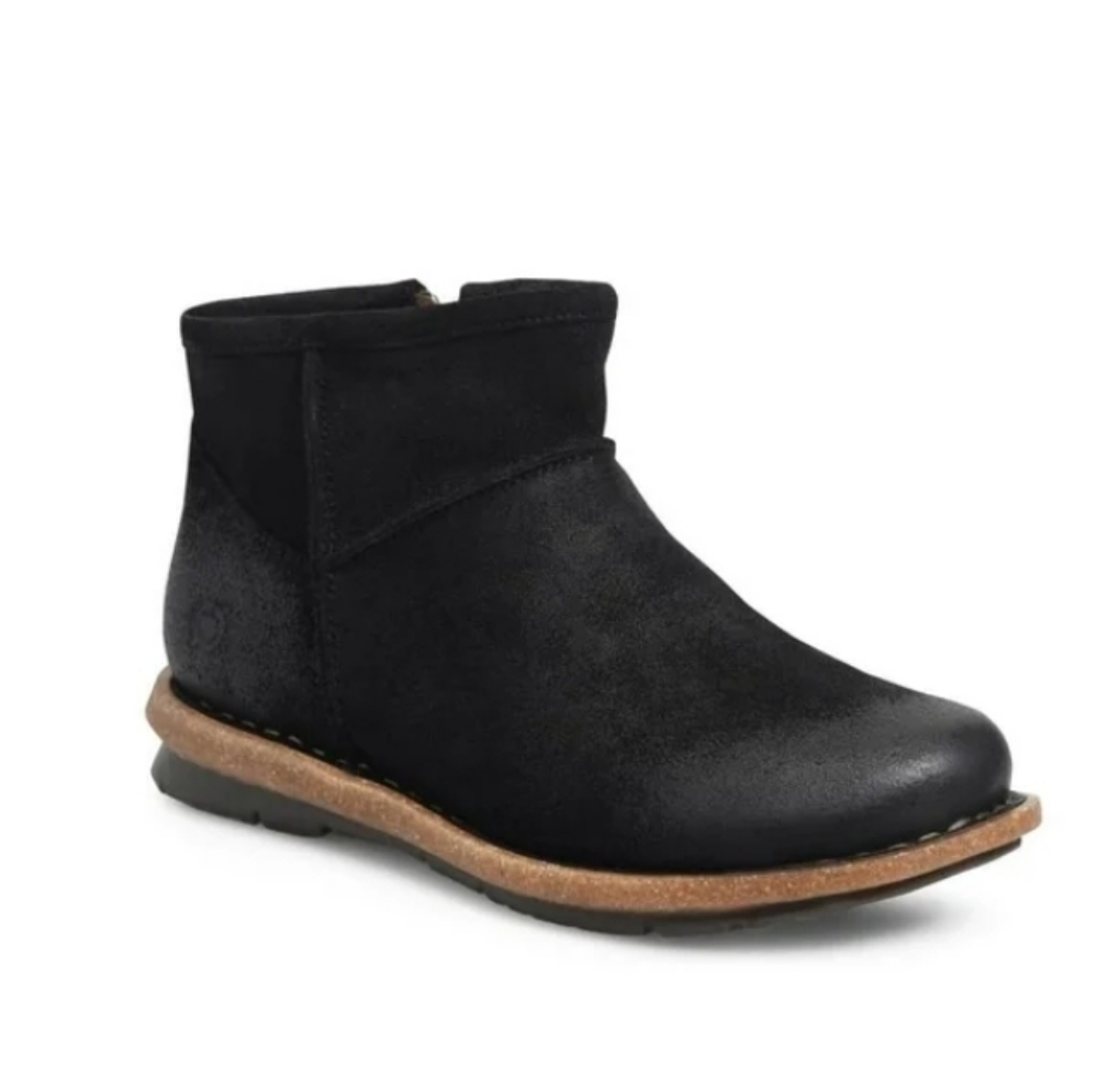 Børn Tinley Black Distressed Suede Side Zip Boots